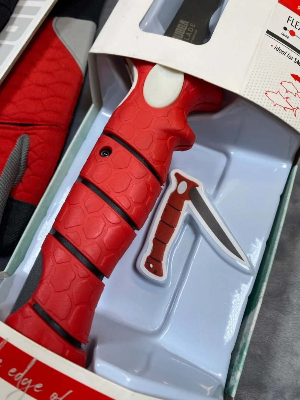 Bubba Fillet Knife and Fillet Gloves sz Medium - 5in Lucky Lew Folding Knife NEW